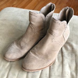 Chinese laundry booties